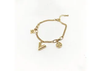 Manufacturer Custom Jewelry Gold Filled Non Tarnish 14K 18K Gold Plated Stainless Steel Clover Bracelet Wholesale Women Fashion Designer Replica Brand Jewelry