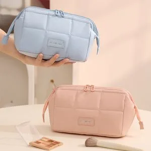 Puffy Quilted Padded Makeup Bag Wire Frame Supported Opening Travel Toiletry Bag for Women OEM ODM