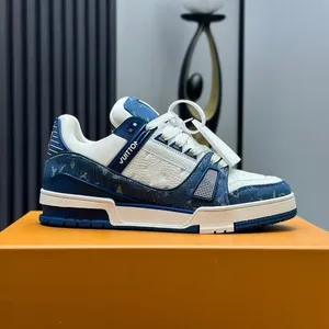 Top-Quality 1: 1 Replicas Sneakers in Stock Yupoo