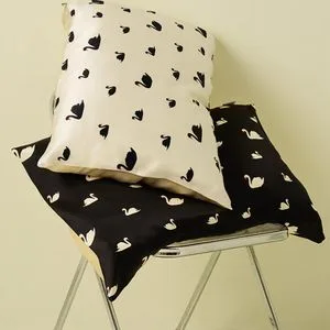 Customize Printed Silk Pillowcase Perfect for Summer