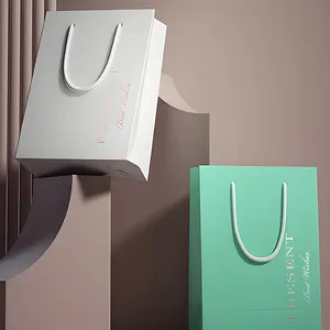 Оптовая печать бумажных подарочных сумок с индивидуальным логотипом для покупок в интернете