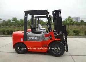 3tons Forklift Full Free 4.5m Mast with Xc490bpg or Isuzu Engine