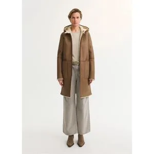 High-End Customized Long Hooded Fit Buttons Closure Women Shearing Coat Wholesale Fur-Leather Jacket Coat Reversible Shearing Fur-Leather Coat for Winter